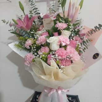 
  Arreglos florales elegantes Medellín
  