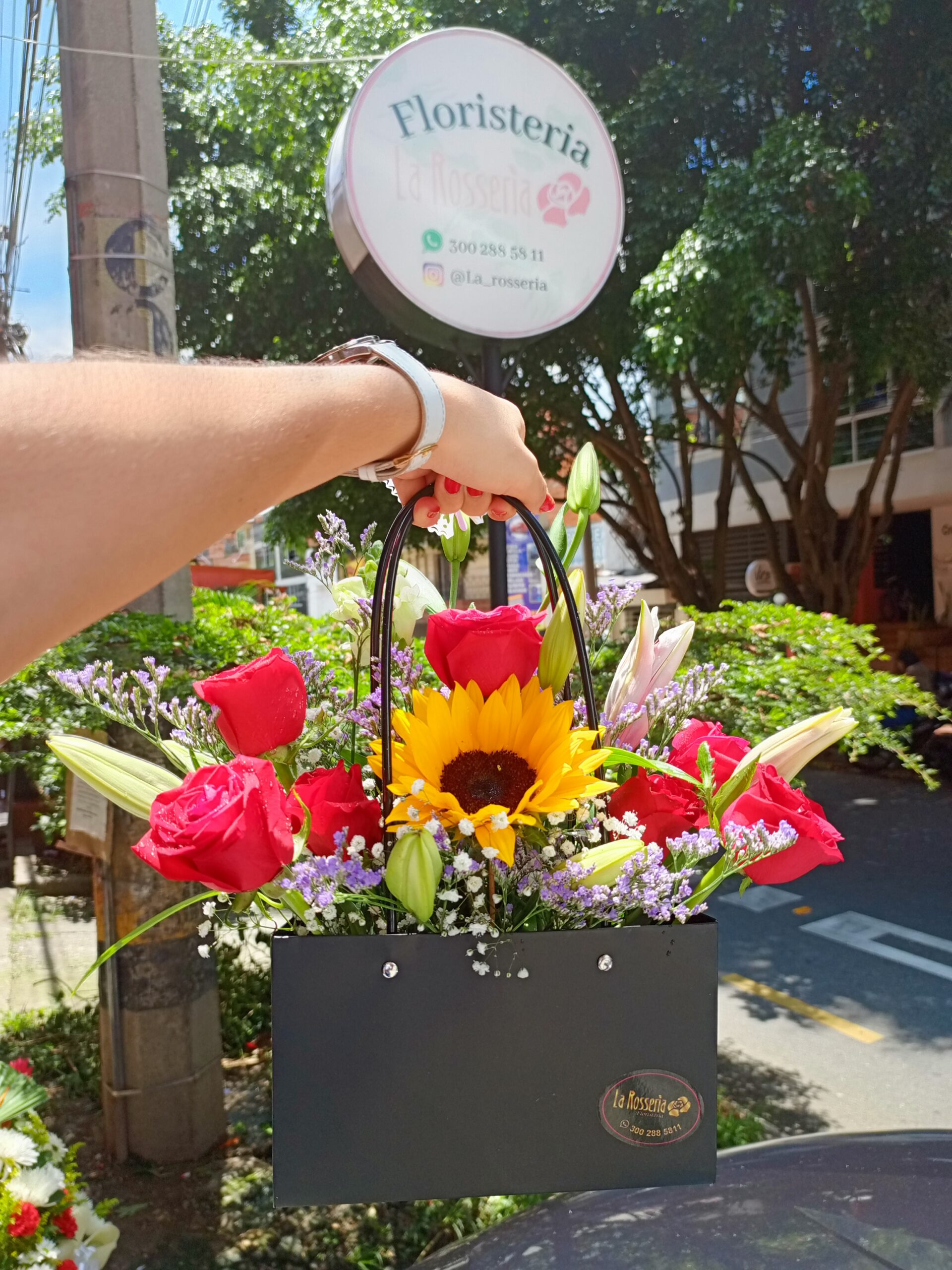 "Flores exóticas a domicilio El Poblado"